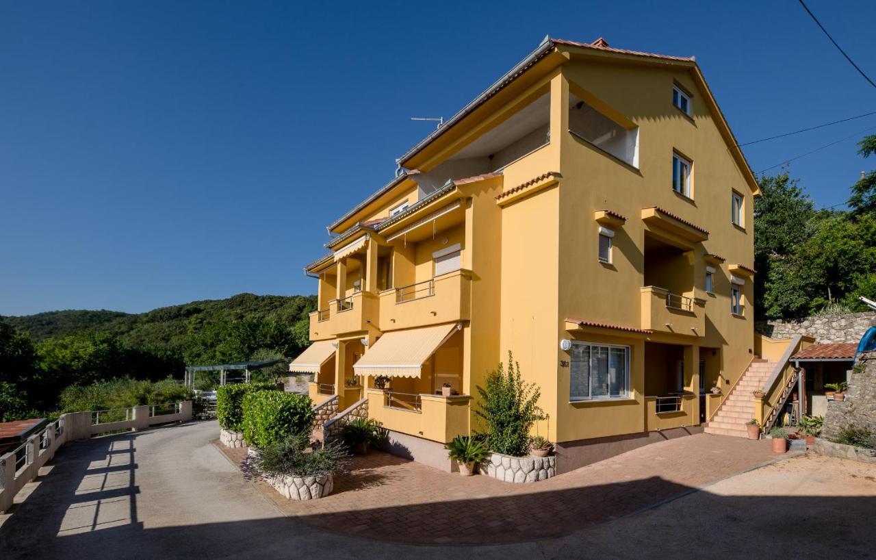 Apartments Silvana In Kampor Екстер'єр фото