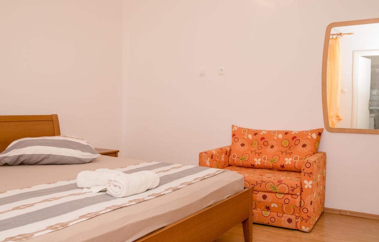Apartments Silvana In Kampor Екстер'єр фото
