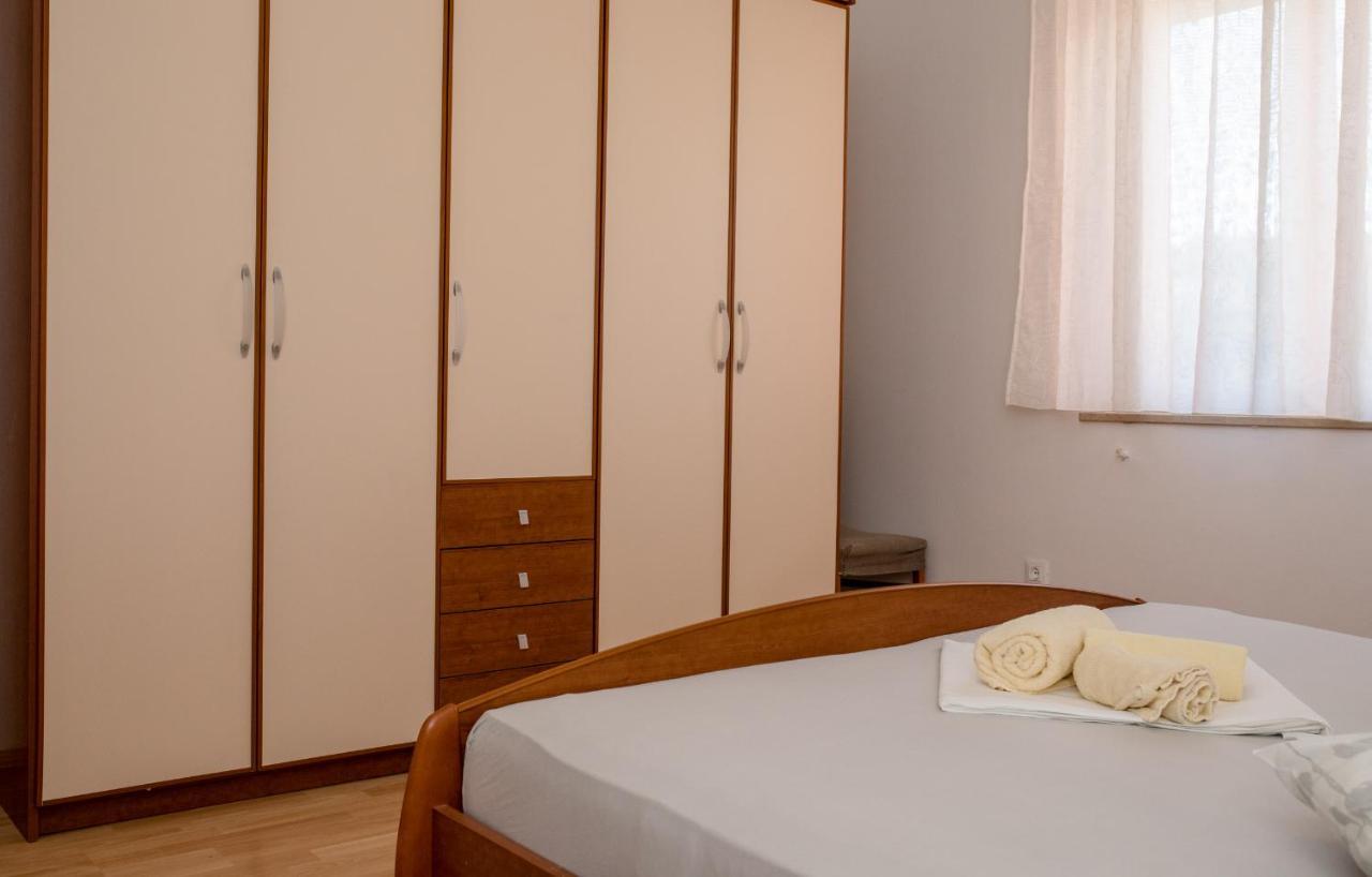 Apartments Silvana In Kampor Екстер'єр фото